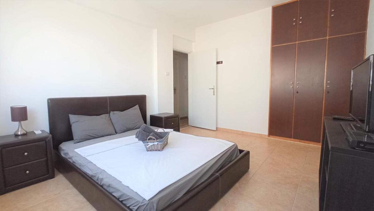 5 Min To The Beach Holiday Shared Apartment - Private Room In 3 Bdr Apt Larnaca Exteriér fotografie